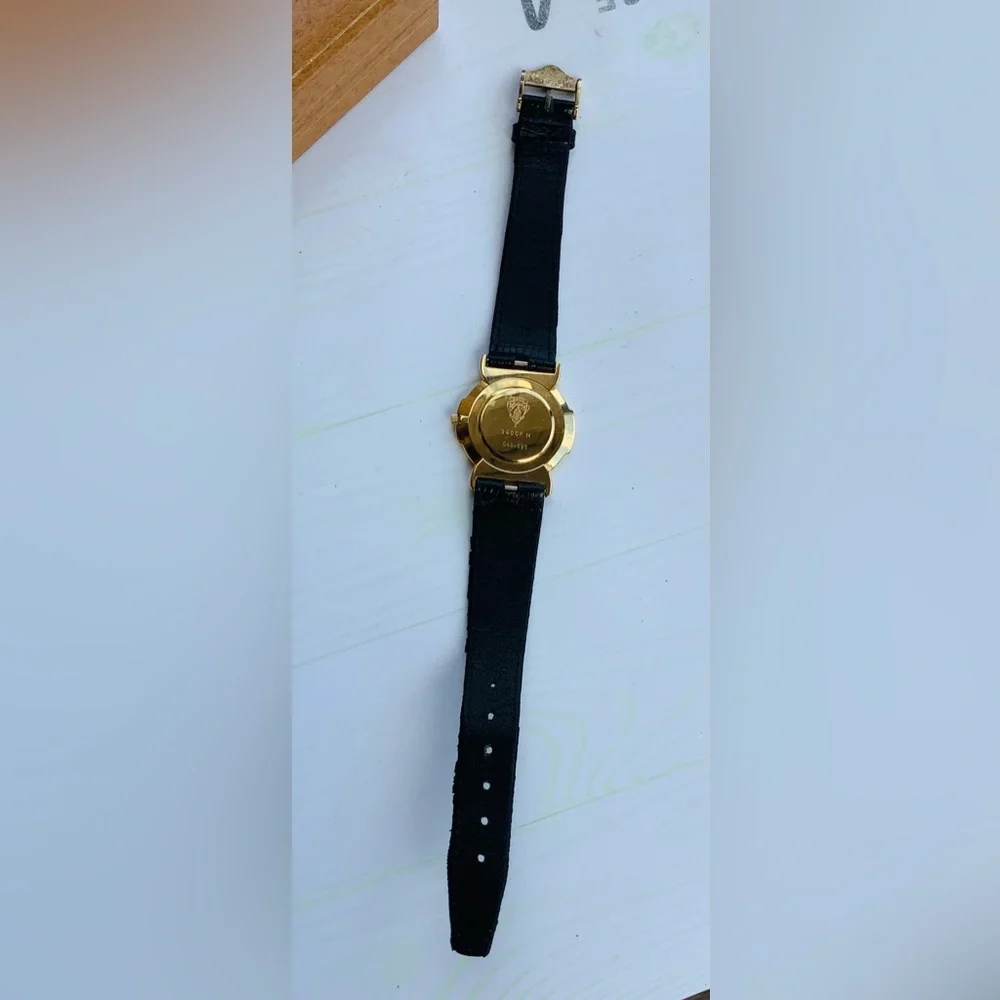 Authentic GUCCI DRESS watch💥💥💥